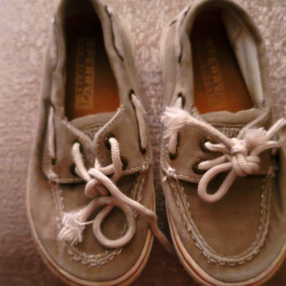 ♻️ 5/$50 Kids Boat Shoes